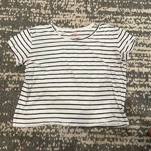 Vineyard vines navy striped surftee good used condition